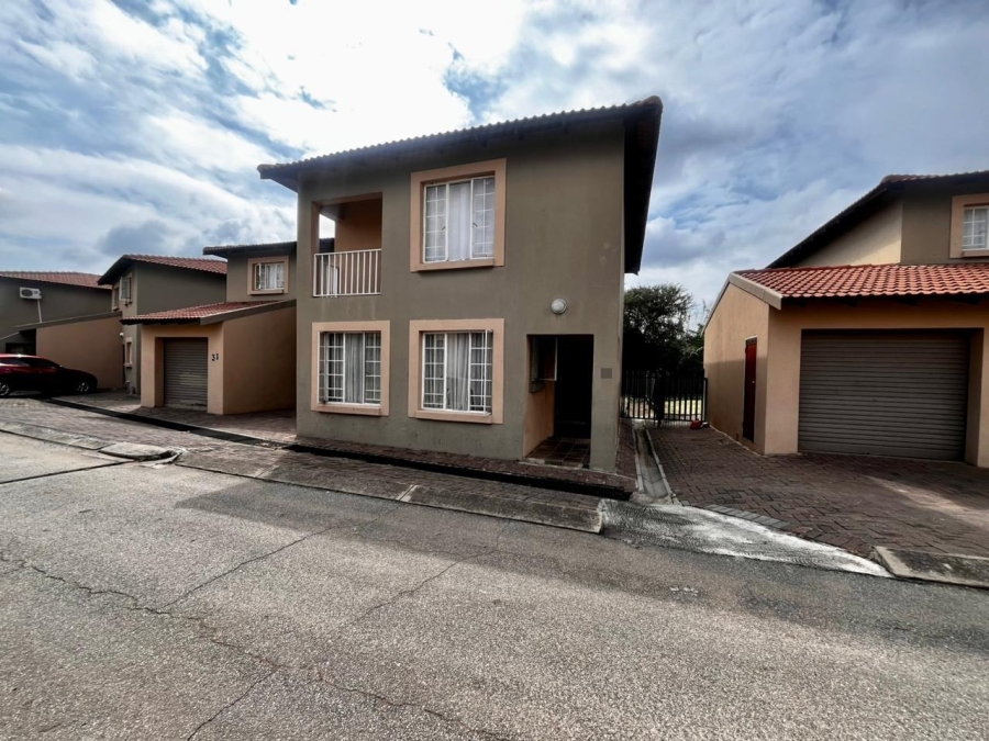 3 Bedroom Property for Sale in Waterval East North West